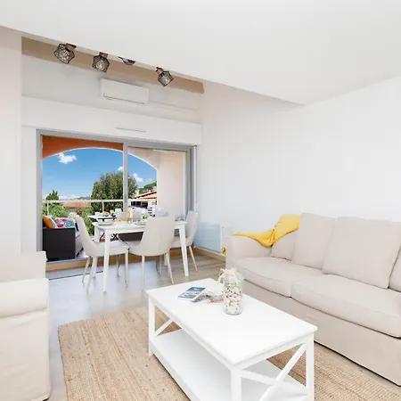 Apartament Le Maxi Moi Yourhosthelper *